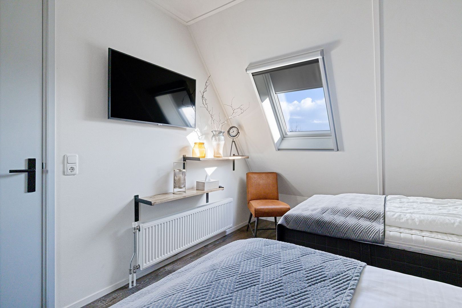 De Slinke 16, Burdaard foto-14