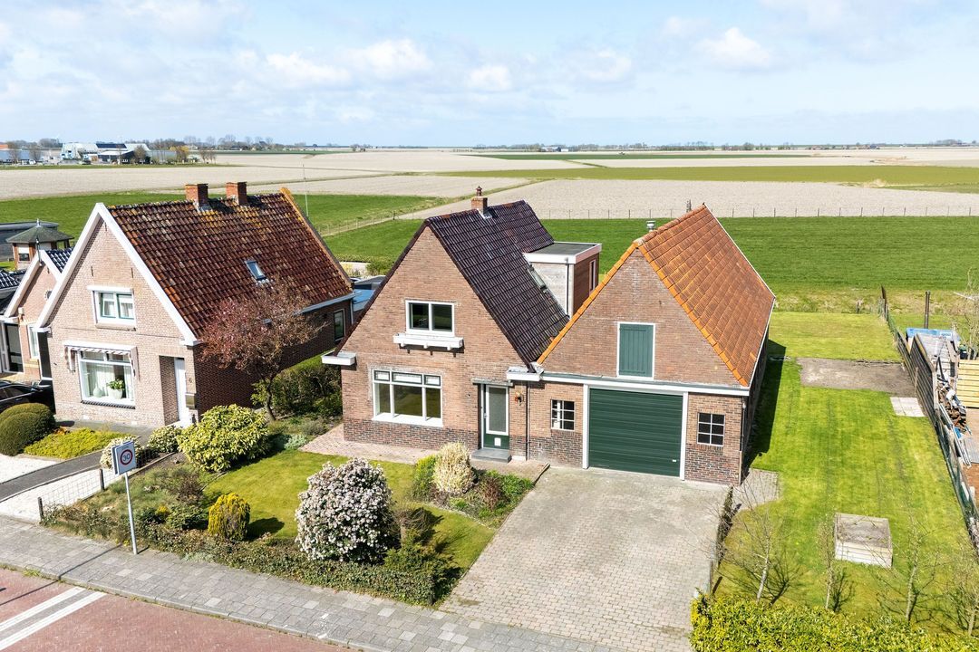 Ald Tún 8, Easternijtsjerk