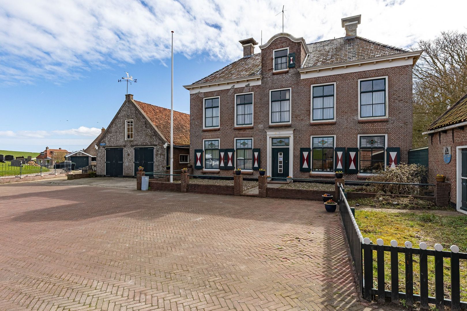 Tsjerkeplein 2, Wierum foto-3