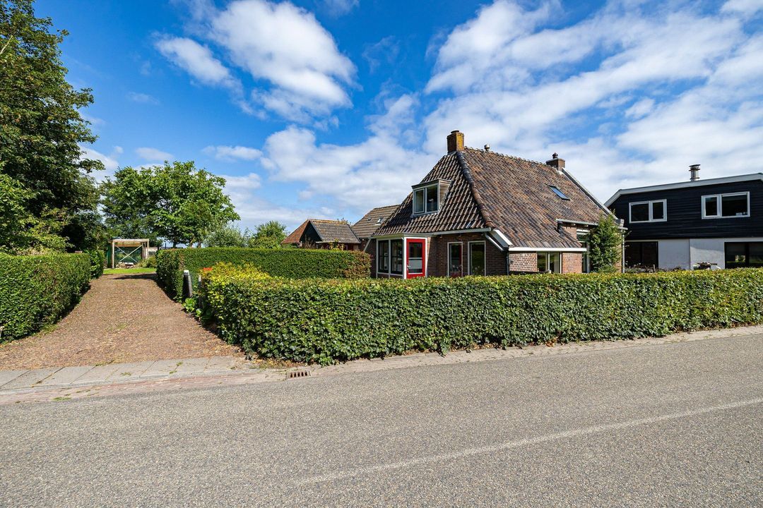 Ald Tún 18, Easternijtsjerk