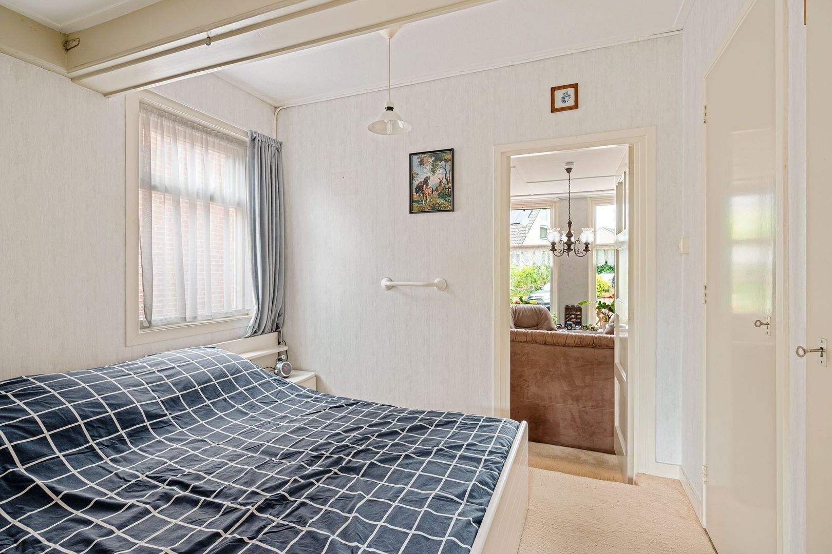 Van Aylvawâl 10, Holwert foto-11