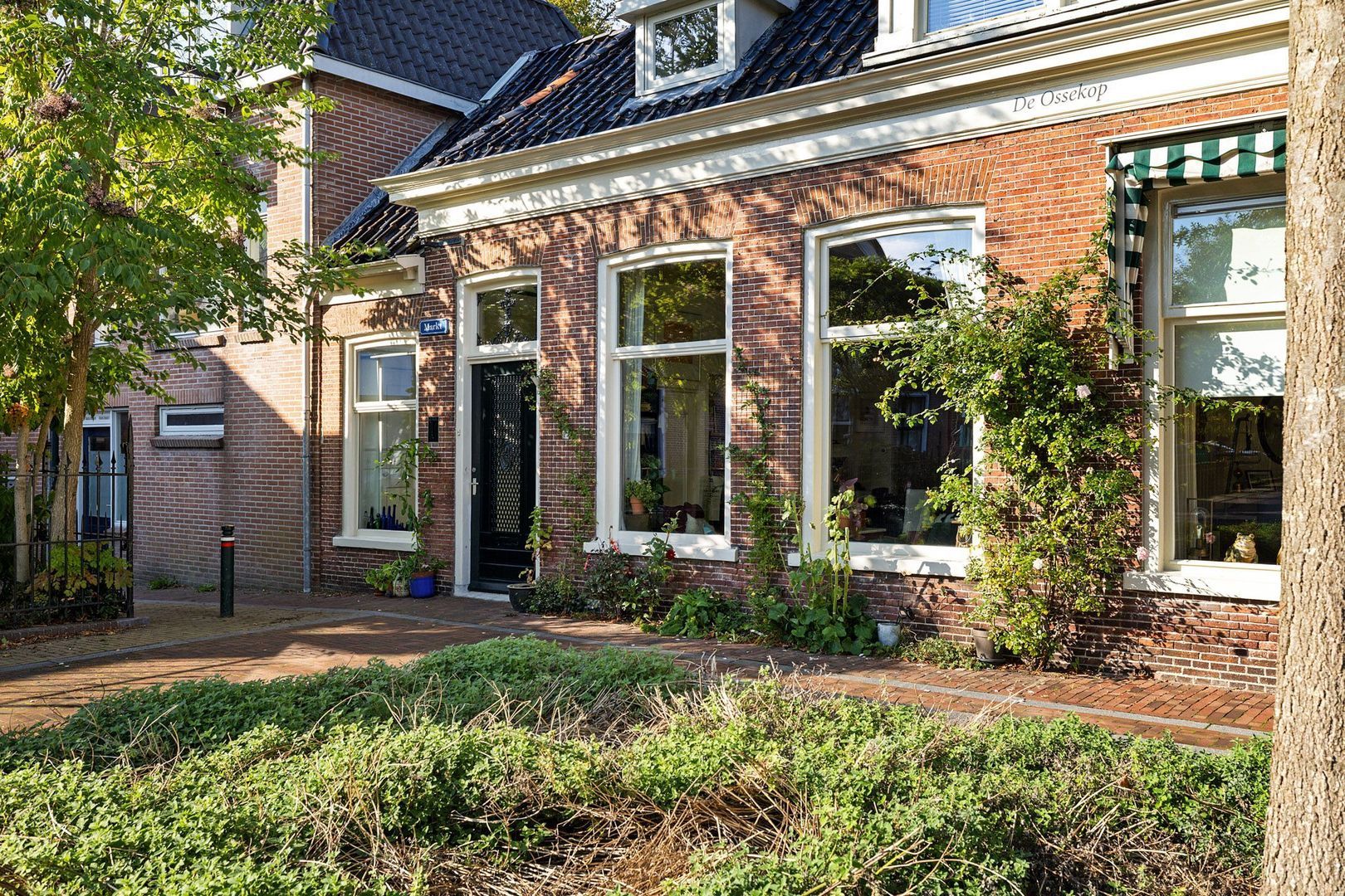 Markt 22, Dokkum foto-36