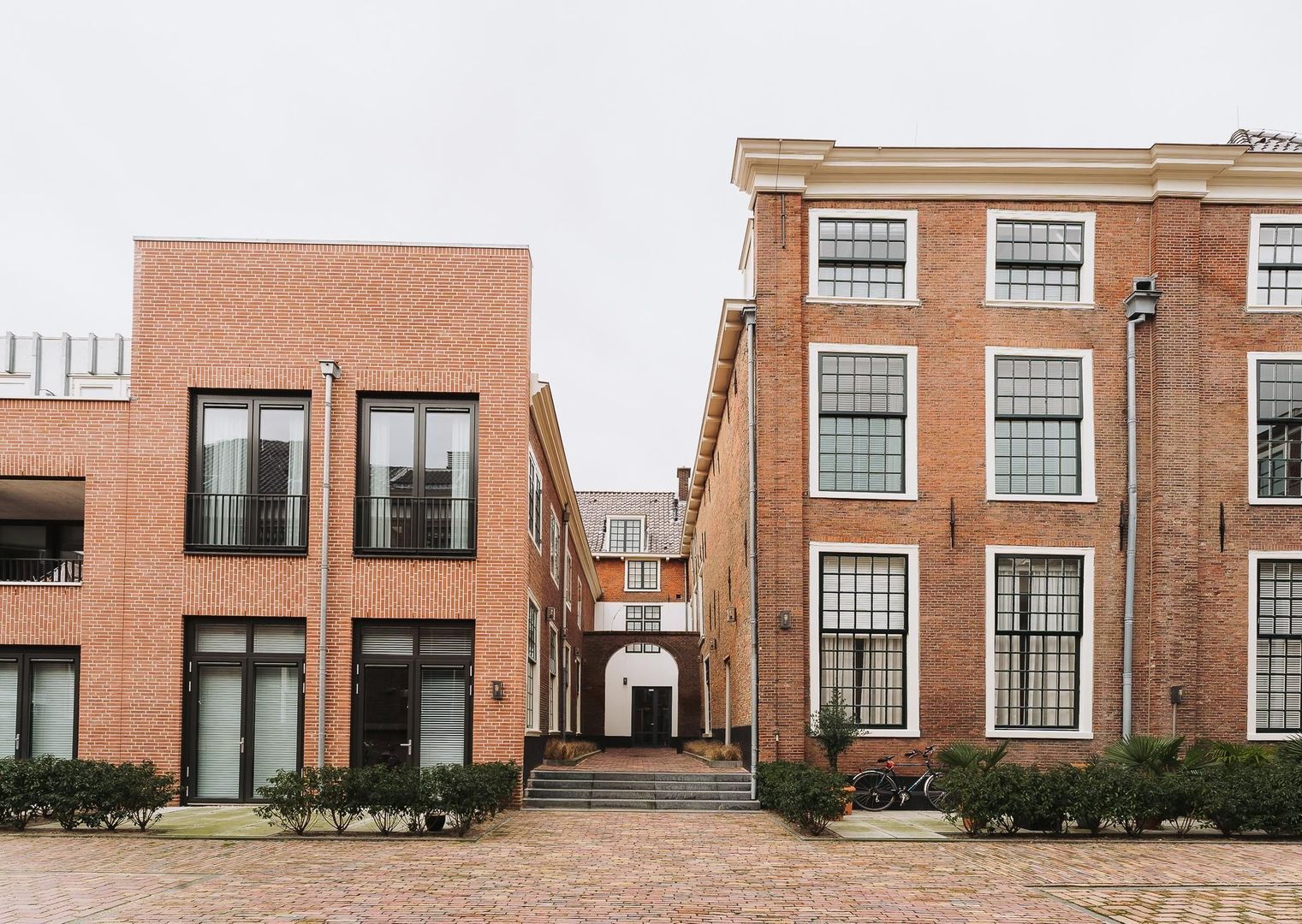 Westeinde, Den Haag foto-0