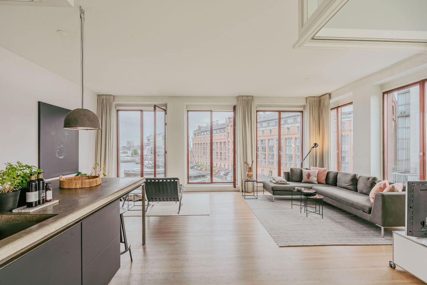 Barentszplein 6 V, Amsterdam foto-1