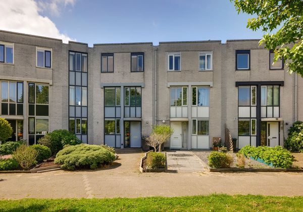 Aan de Zoom 102, Uithoorn