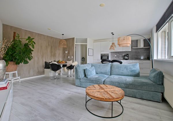 Veenplaats 12, Amstelveen