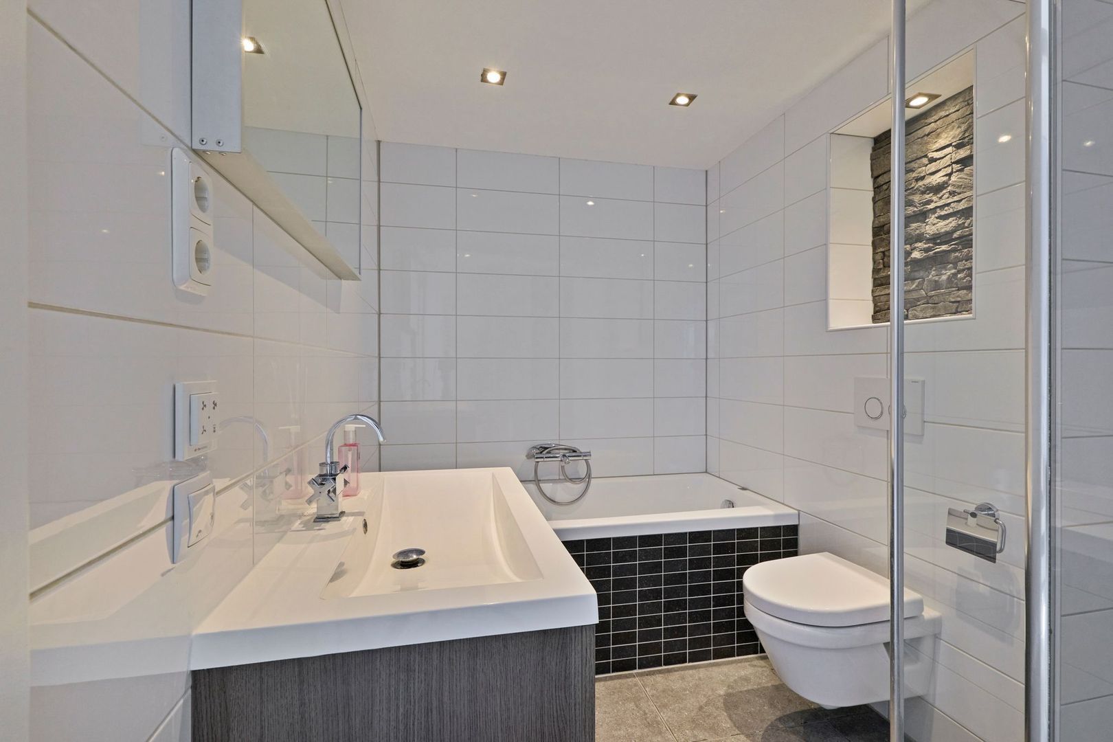 Aart van der Neerweg 43, Ouderkerk Aan De Amstel foto-22 blur