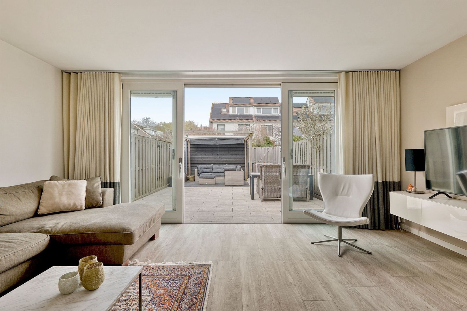 Overweg 170, Ouderkerk Aan De Amstel foto-1 blur