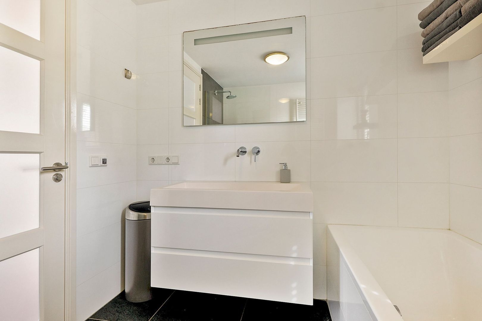 Overweg 170, Ouderkerk Aan De Amstel foto-25 blur