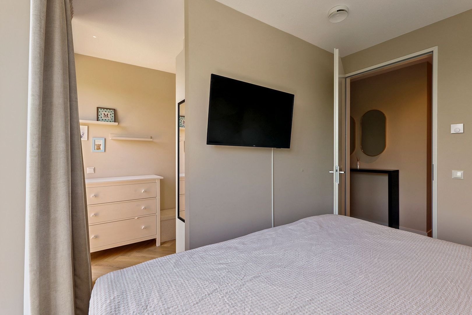 Startbaan 274, Amstelveen foto-12 blur