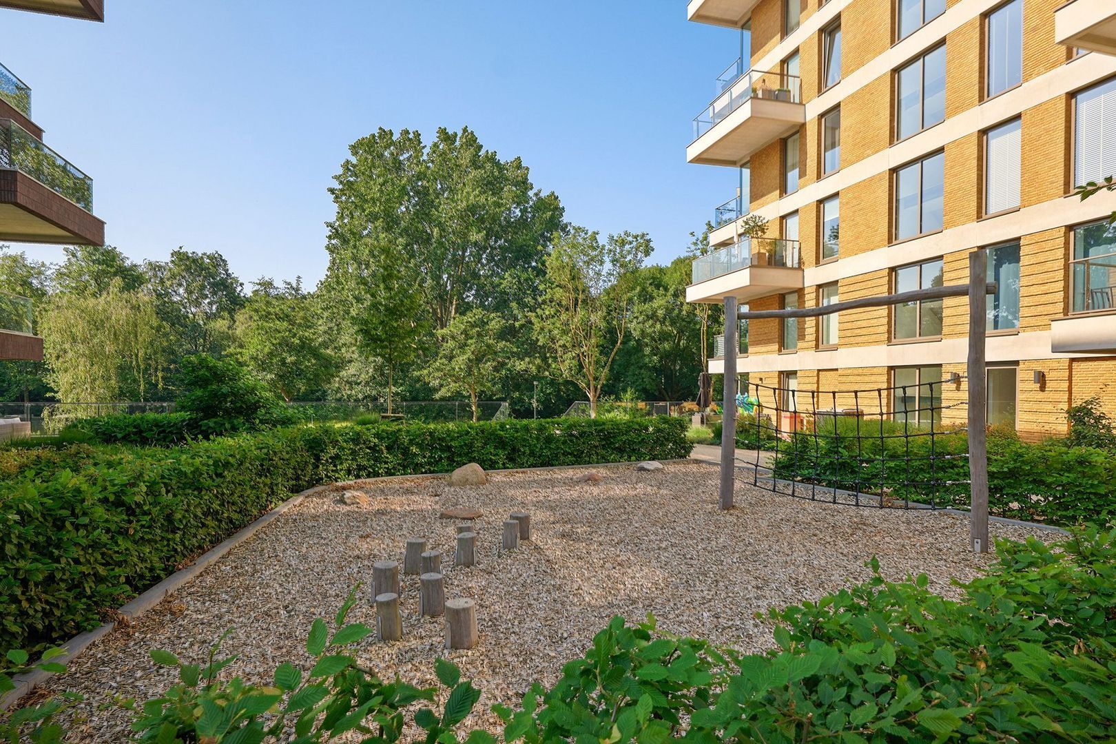 Startbaan 274, Amstelveen foto-29 blur