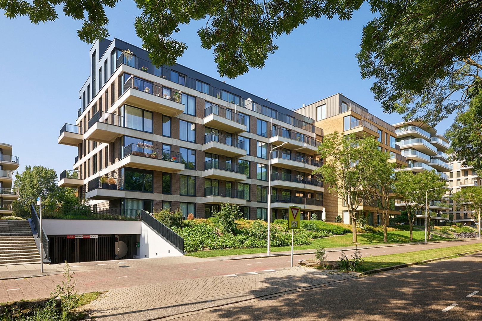 Startbaan 274, Amstelveen foto-26 blur