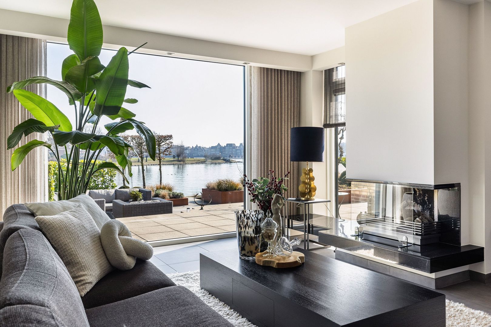 Volkerak 20, Zwijndrecht foto-1