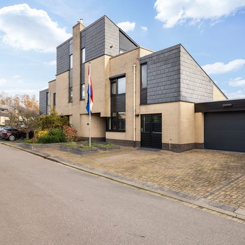 Volkerak 16, Zwijndrecht foto-1