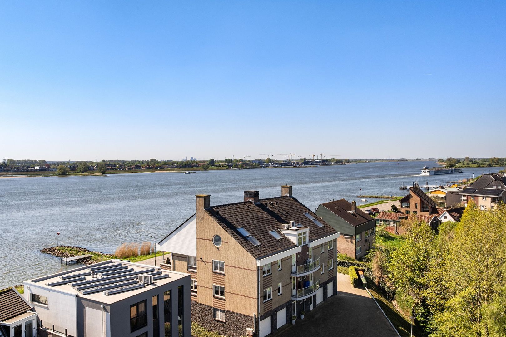 Rivierdijk 199, Hardinxveld-Giessendam foto-6