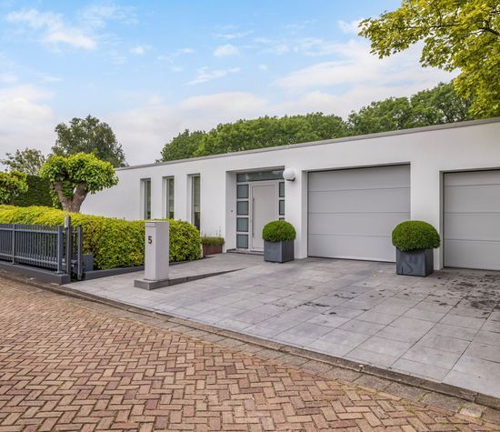 Akeleilaan 5, Zwijndrecht