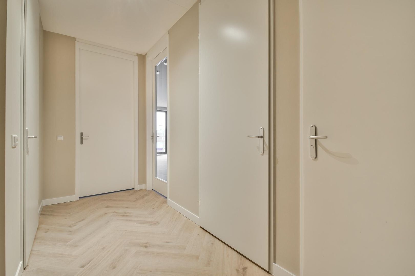 Mies van der Rohestraat 137, Hoofddorp foto-12