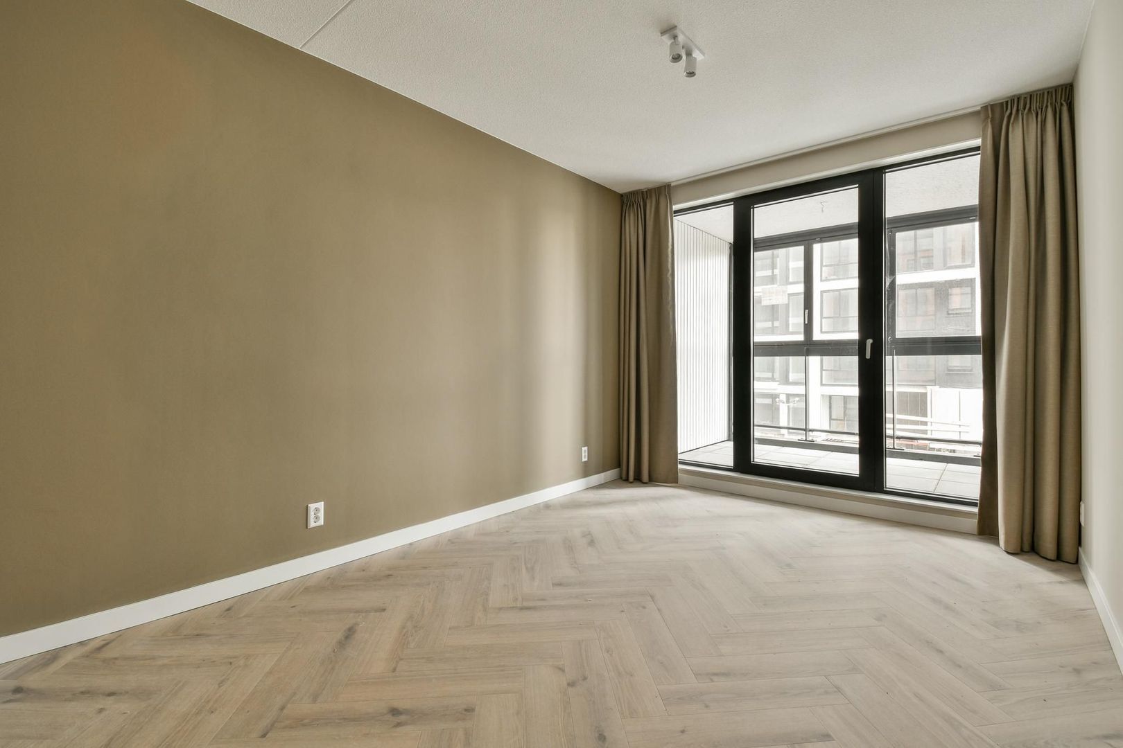 Mies van der Rohestraat 137, Hoofddorp foto-13