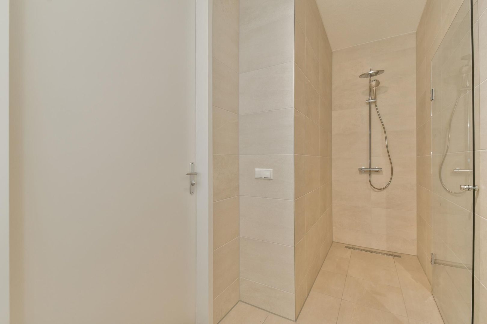 Mies van der Rohestraat 137, Hoofddorp foto-16