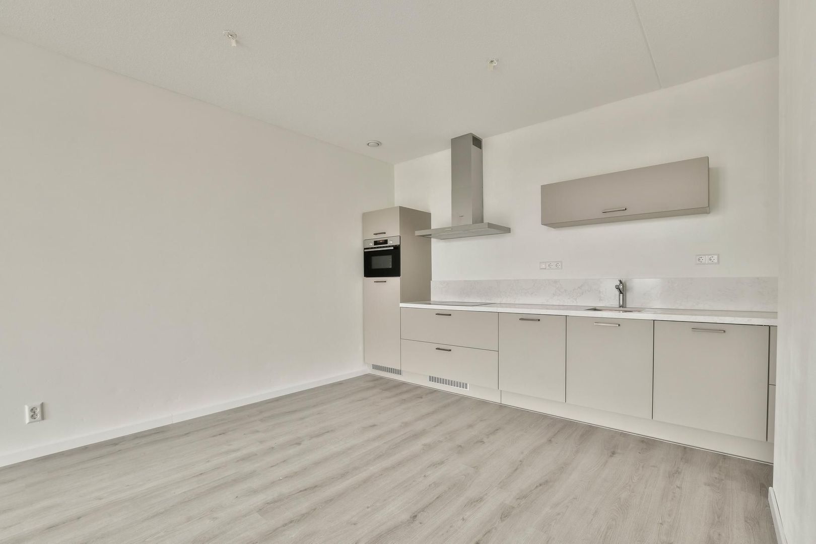 Mies van der Rohestraat 167, Hoofddorp foto-7