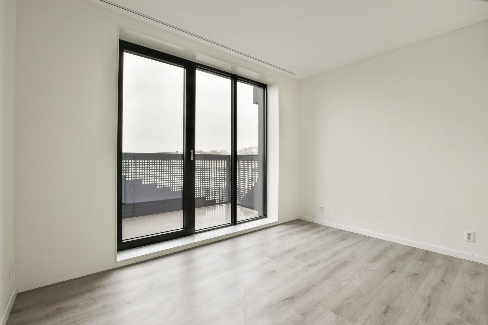 Mies van der Rohestraat 167, Hoofddorp foto-16