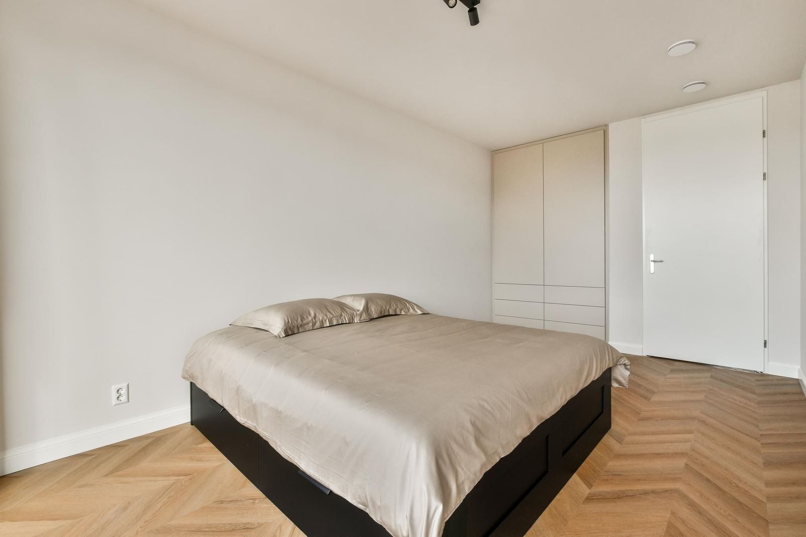 Mies van der Rohestraat 99, Hoofddorp foto-16