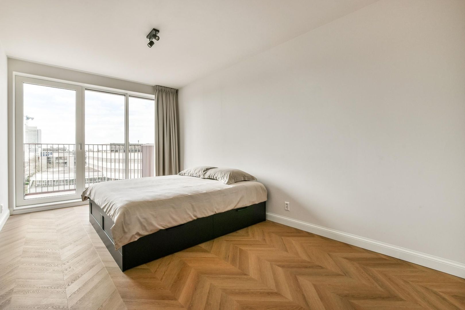 Mies van der Rohestraat 99, Hoofddorp foto-13