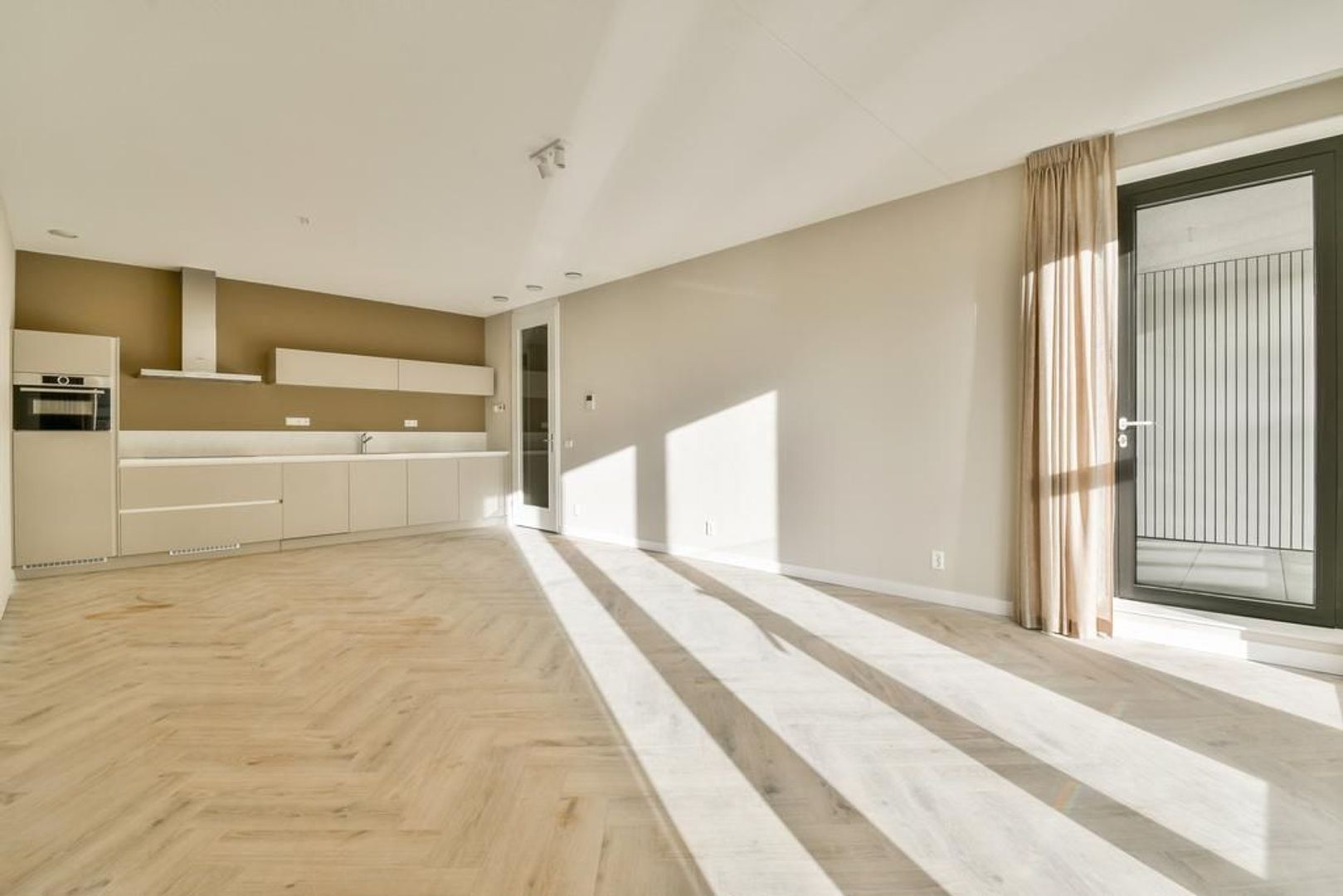 Mies van der Rohestraat 137, Hoofddorp foto-2