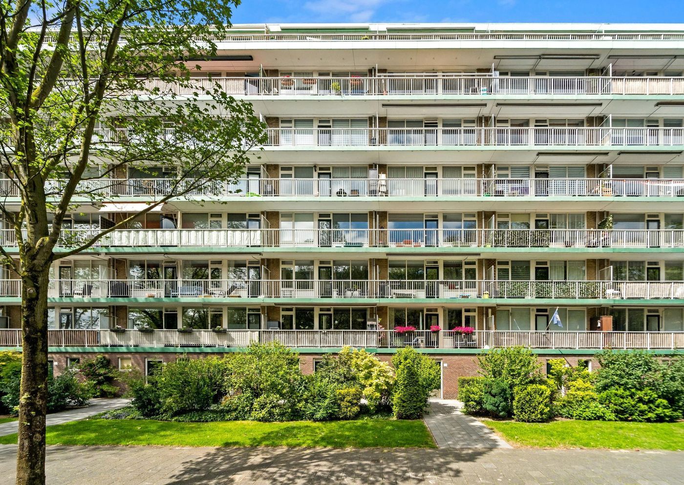 Volendamlaan 885, Den Haag foto-0