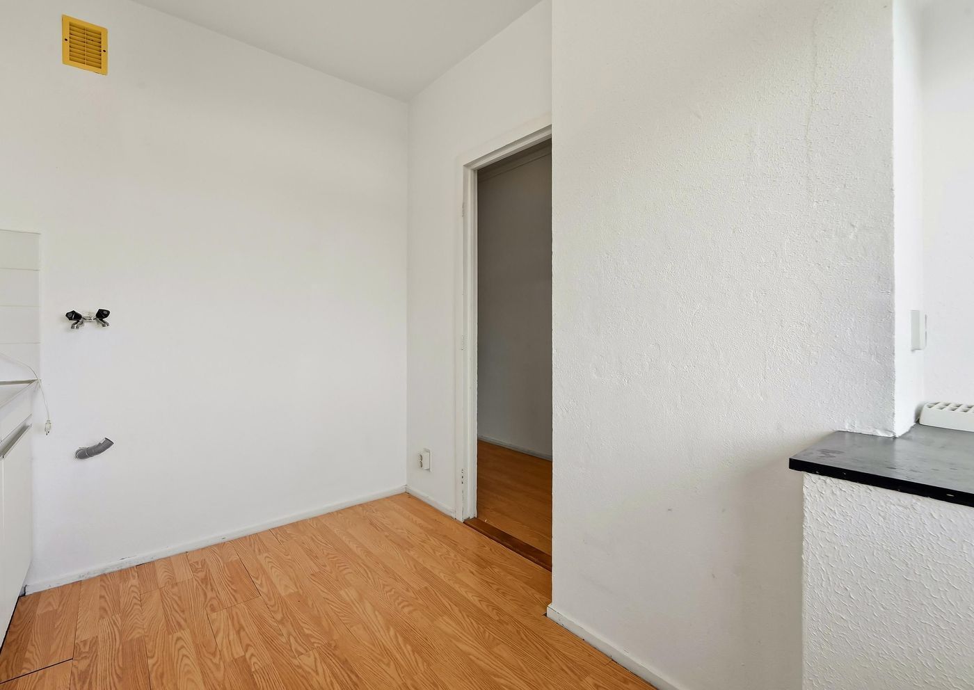 Volendamlaan 885, Den Haag foto-13