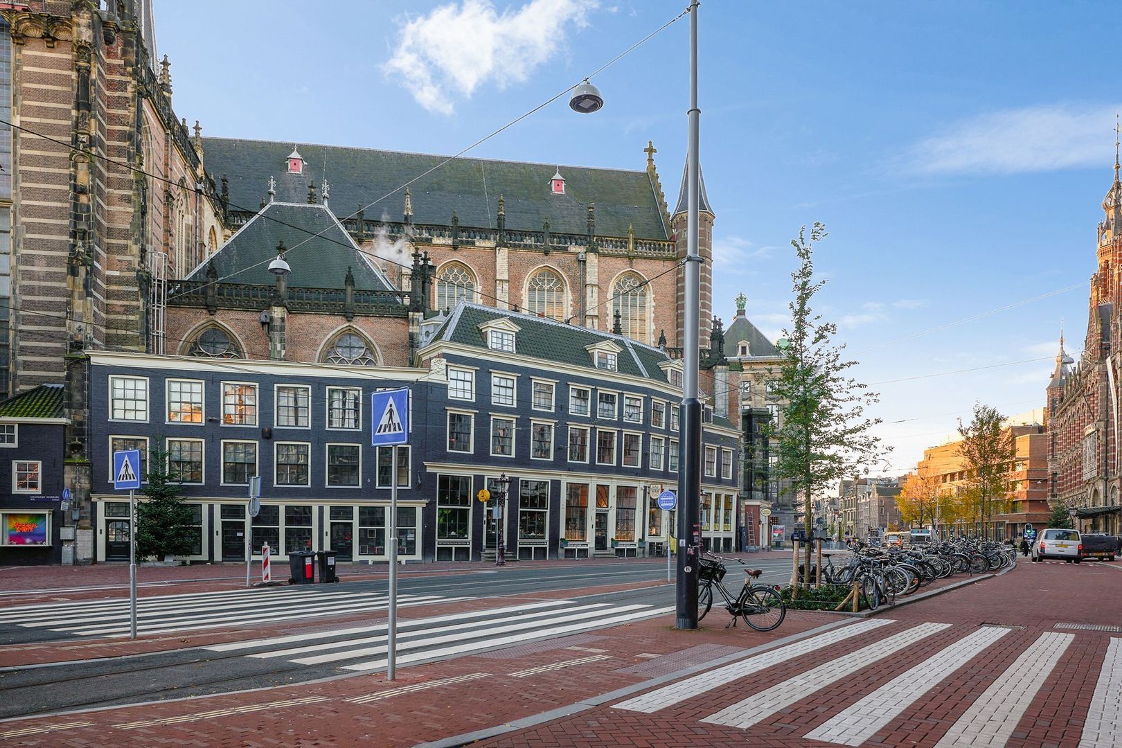 Nieuwezijds Voorburgwal 127, Amsterdam foto-20 blur