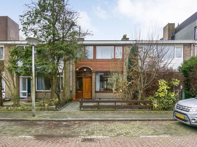 homes for rent on Maarten Lutherweg 198