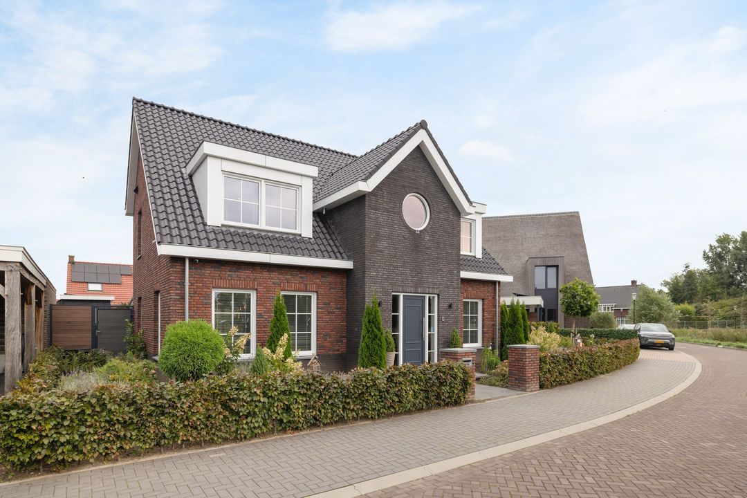 Tijm 64, Asten