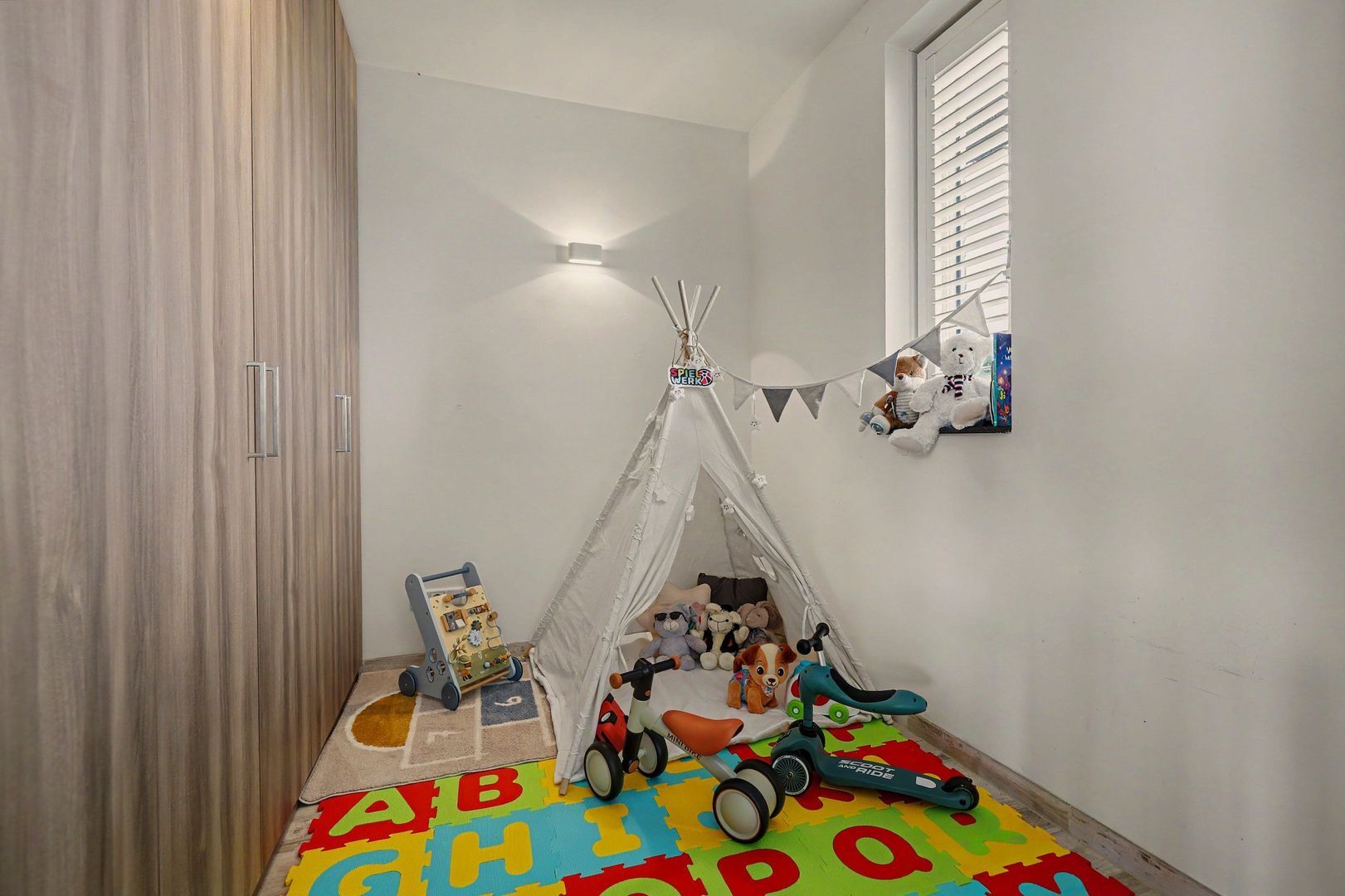 Ebberstraat 27 A, Velden foto-17