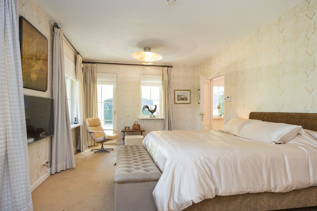 Falkenburgerf 1 image thumbs 1