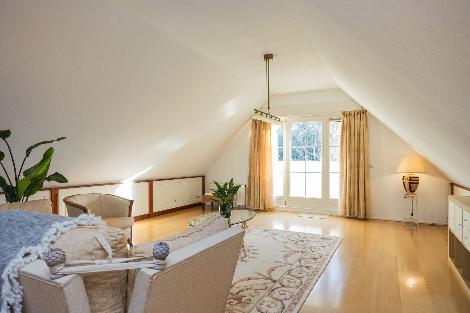 Falkenburgerf 1 image 1