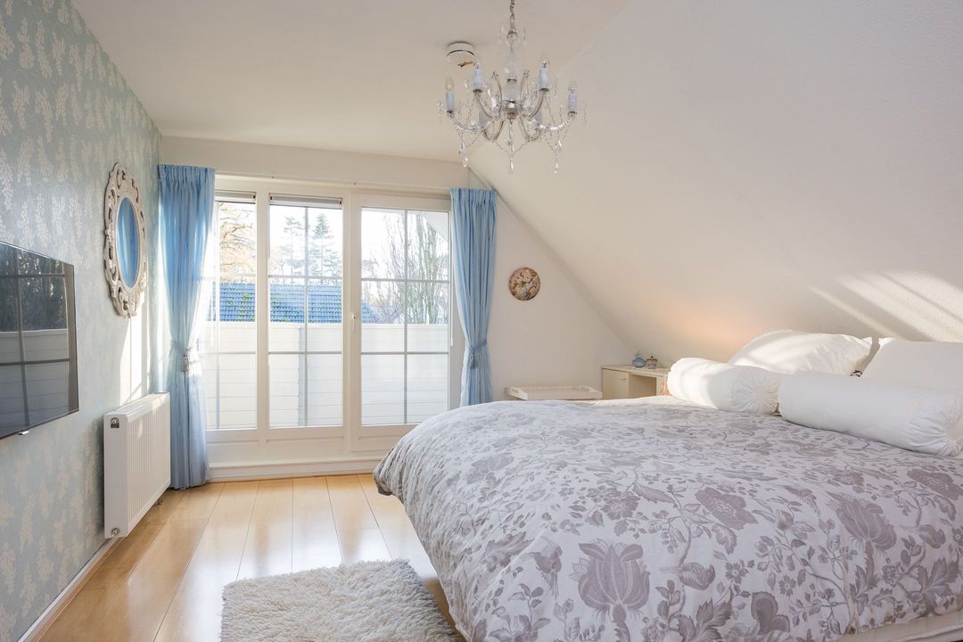 Falkenburgerf 1 image thumbs 1