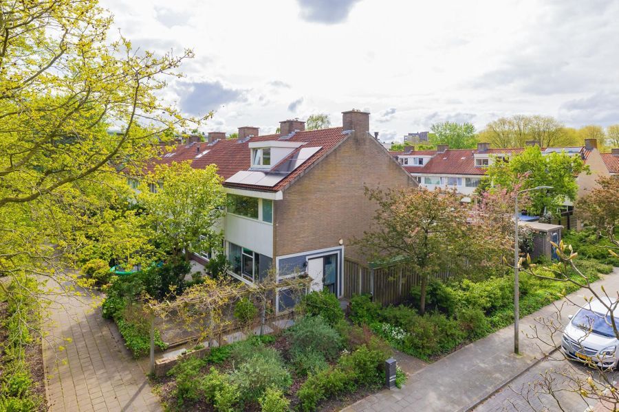 Amberlaan 1, Amstelveen