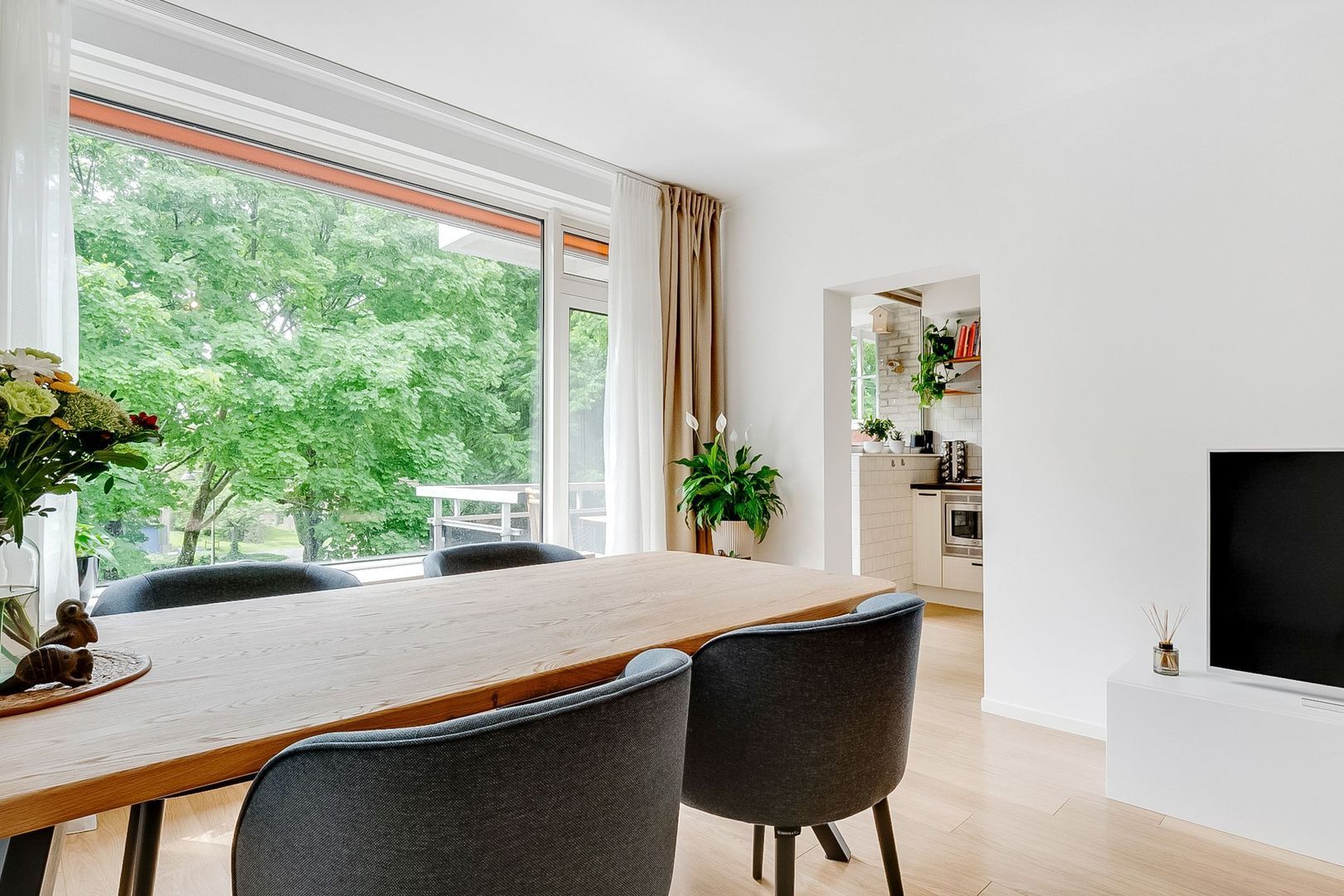 Julianaplantsoen 145, Diemen foto-8