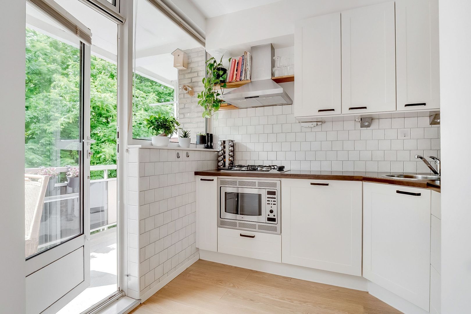 Julianaplantsoen 145, Diemen foto-2