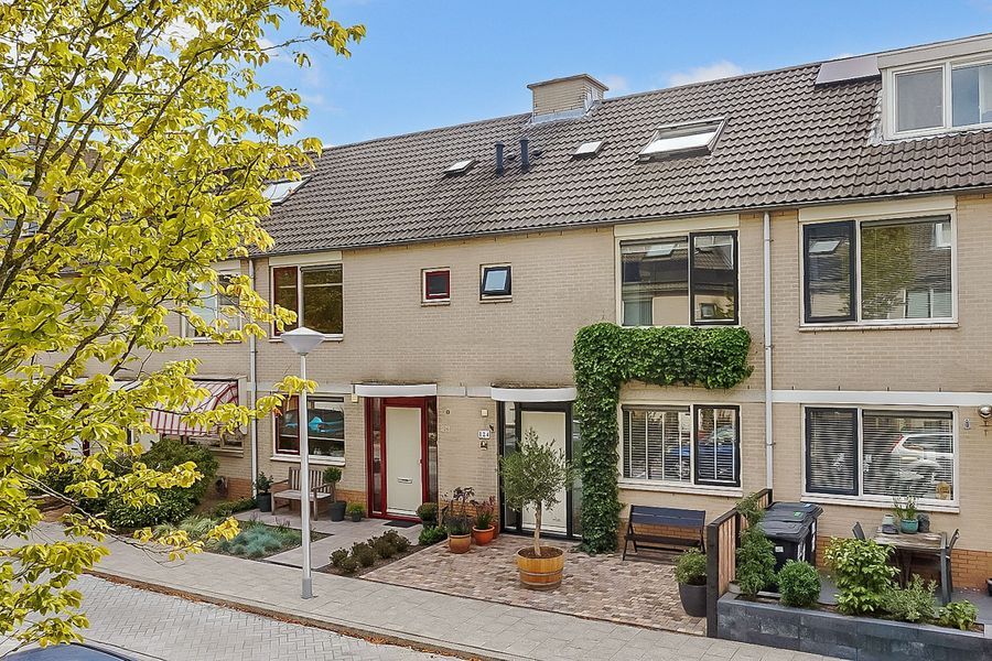 Tjalk 124, Diemen