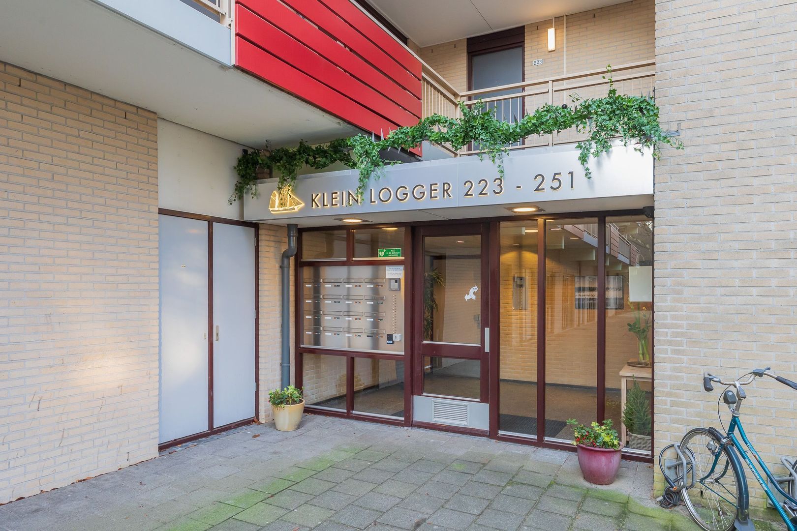 Logger 229, Amstelveen foto-1