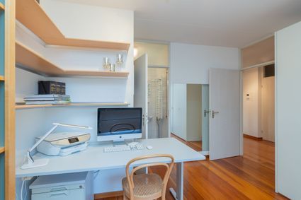 Logger 229, Amstelveen foto-7