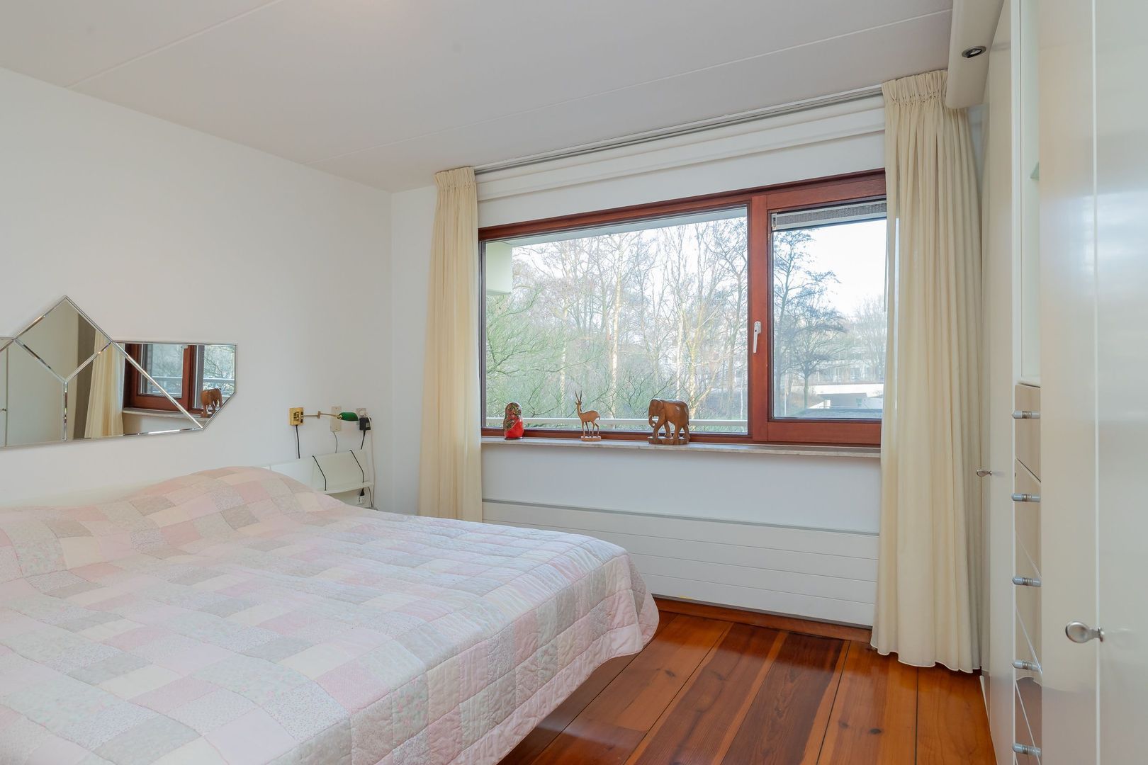 Logger 229, Amstelveen foto-12