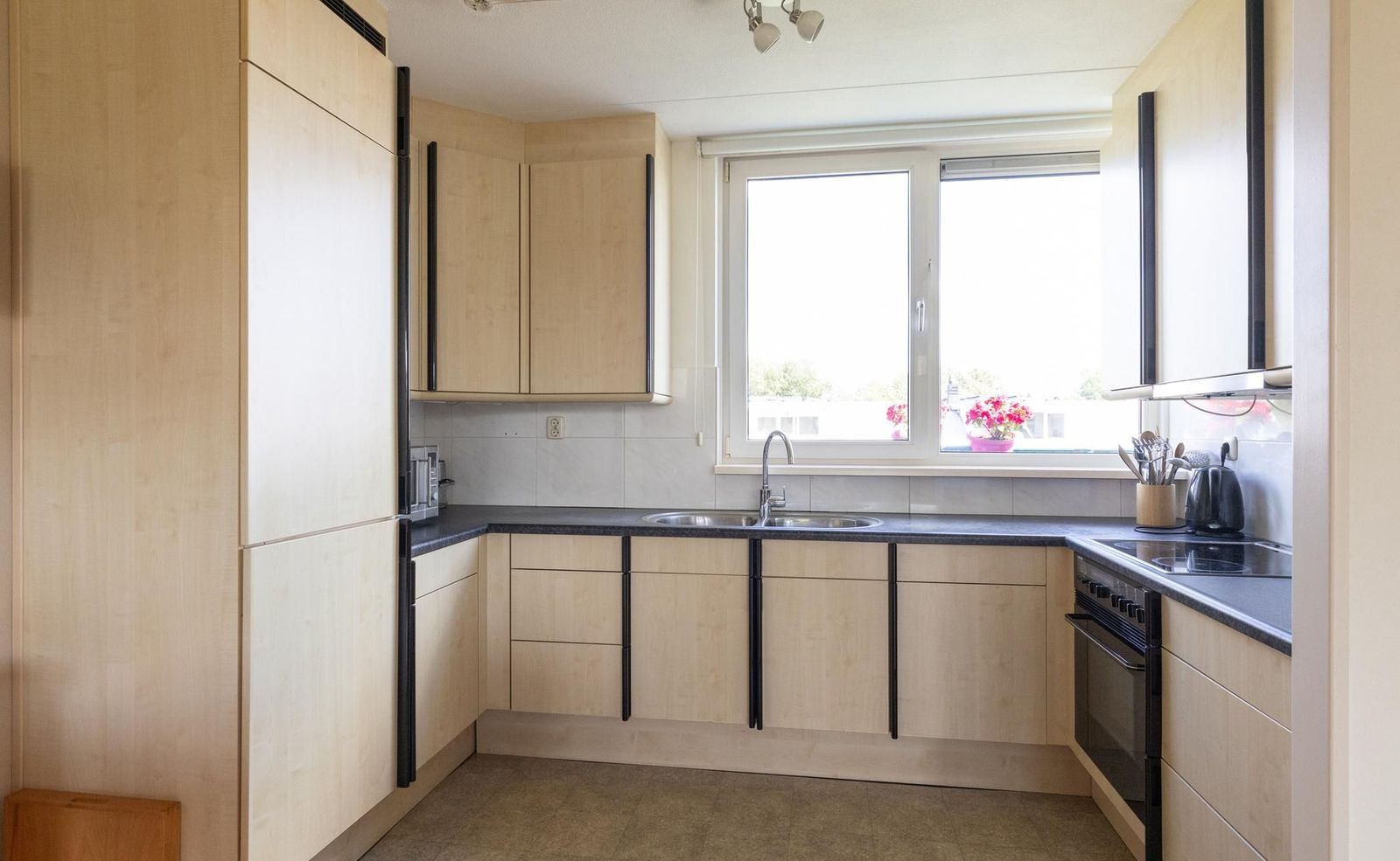 Aartsbisschop Romerostraat 503, Utrecht foto-20