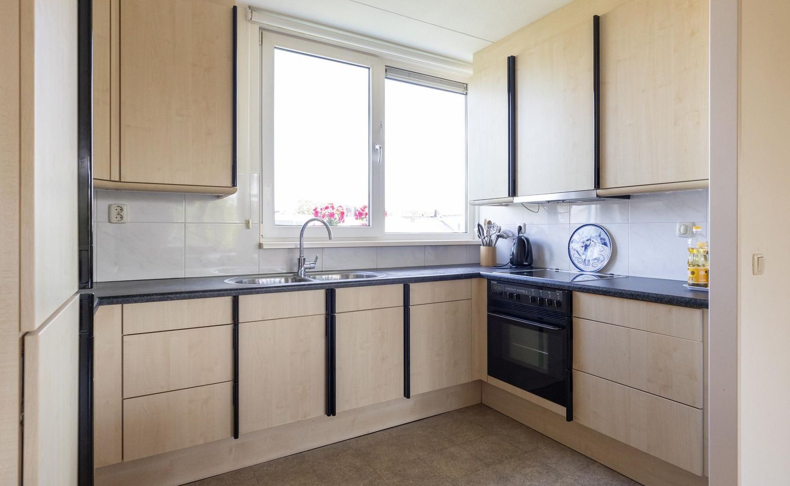 Aartsbisschop Romerostraat 503, Utrecht foto-21