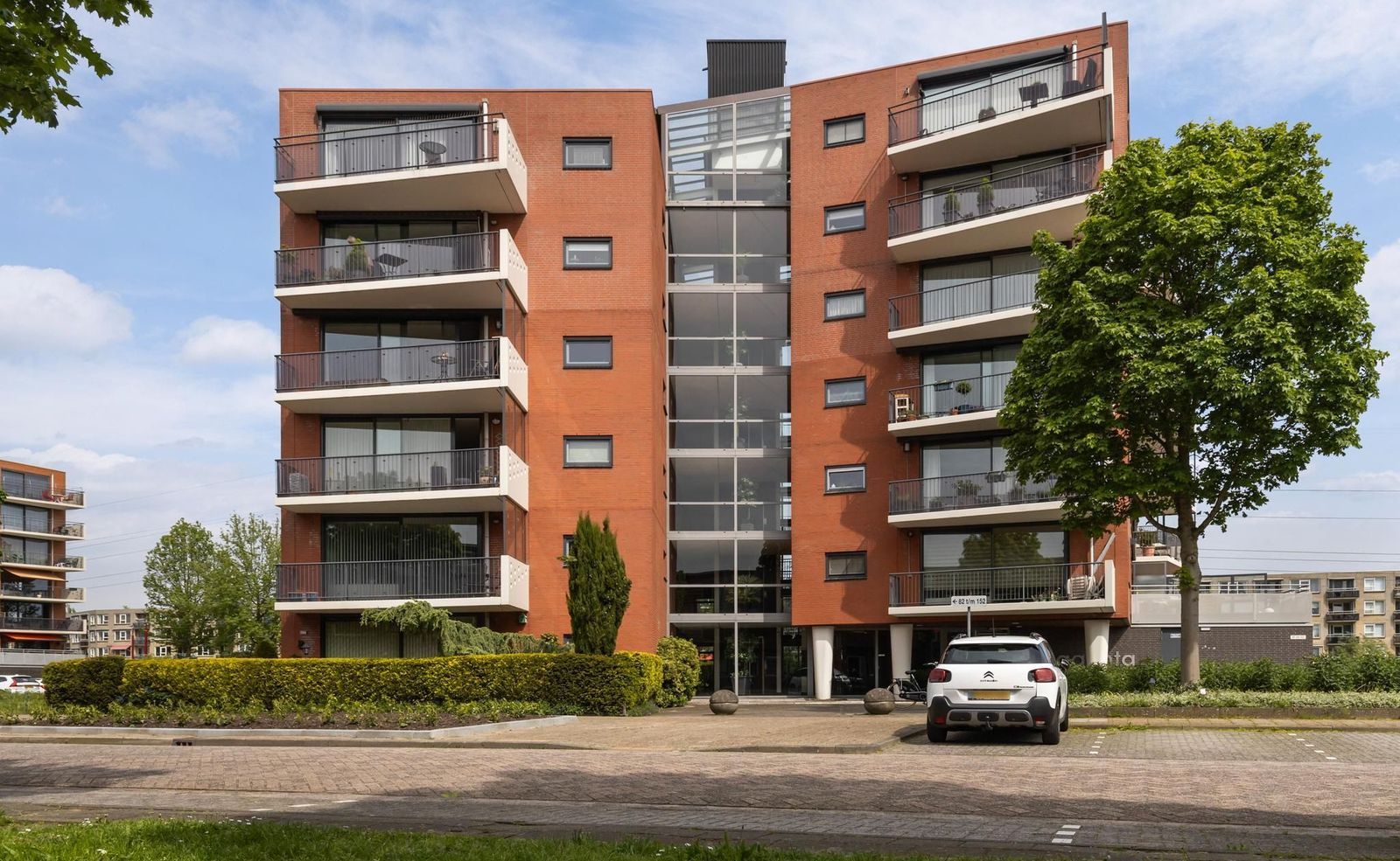 Rembrandthage 142, Nieuwegein foto-0