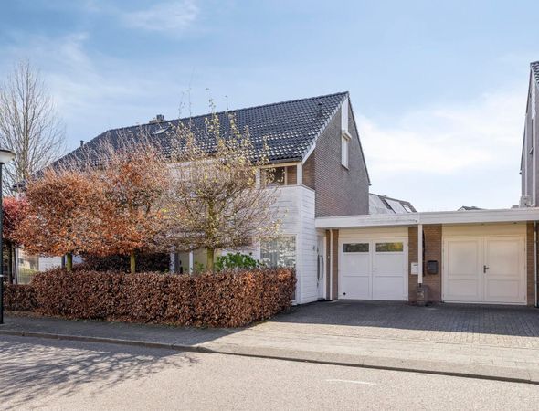 Langenakker 41, Mierlo