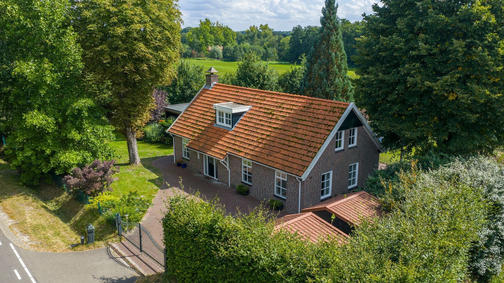 Lossersestraat 270, Enschede foto-1