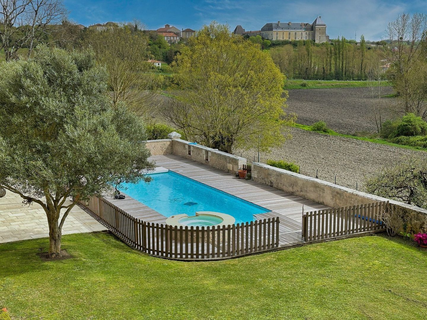 Chalais, Chalais foto-9